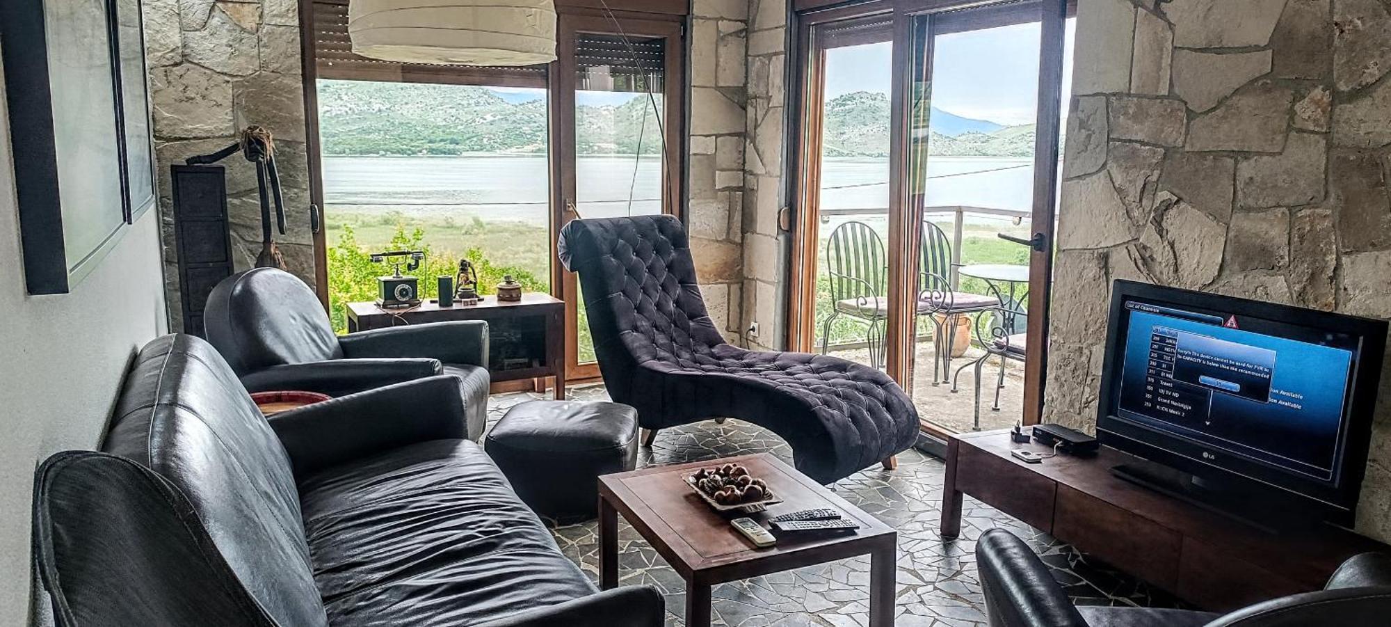 Holiday Home Haustor With Skadar Lake View 포드고리차 외부 사진